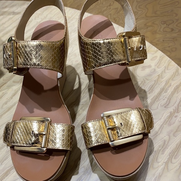 Almost New, Michael Kors gold platform sandals. - Picture 7 of 7